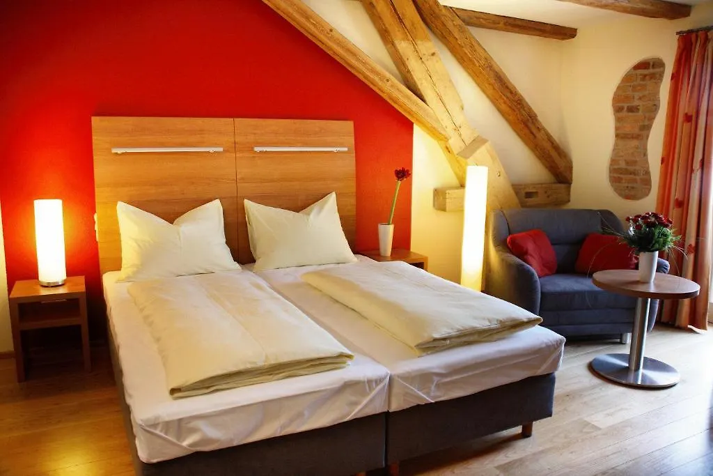 Hotel Zum Grunen Baum Plattling 3*,  Germany